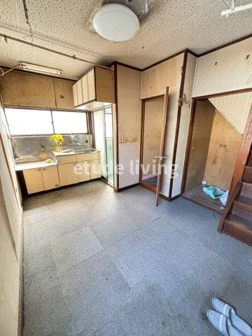志木市柏町戸建（店舗付き住居）の居間・リビング|居住部分、リビング