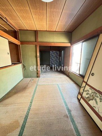 志木市柏町戸建（店舗付き住居）の寝室|居住部分、２F和室