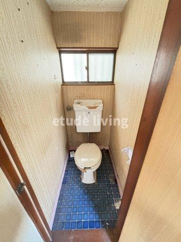 志木市柏町戸建（店舗付き住居）のトイレ|トイレは1階の居住スペースにあります