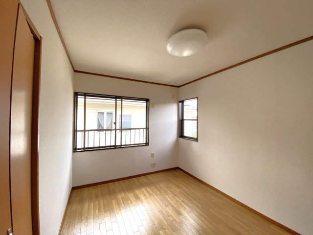 大網白里市木崎1中古戸建の洋室