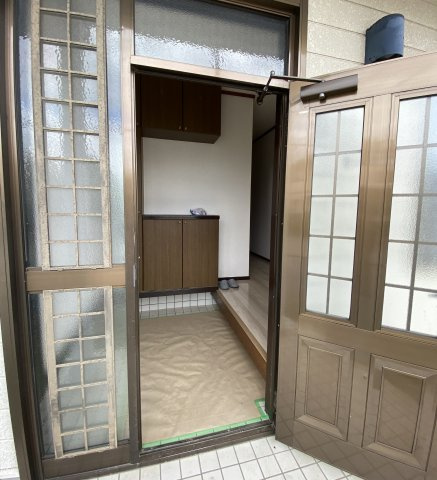 大網白里市木崎1中古戸建の玄関