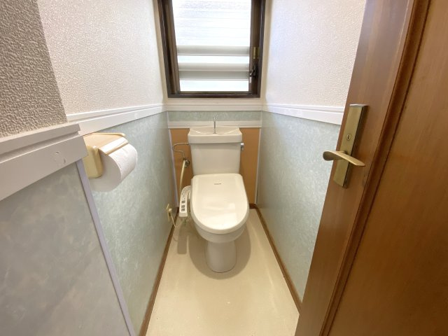 大網白里市木崎1中古戸建のトイレ