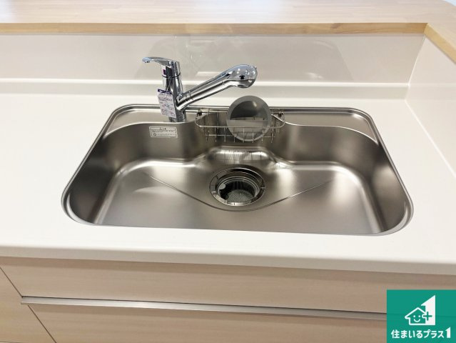 和歌山市鳴神　第４期　新築一戸建ての設備|広々としたシンクで食器洗いも楽々！