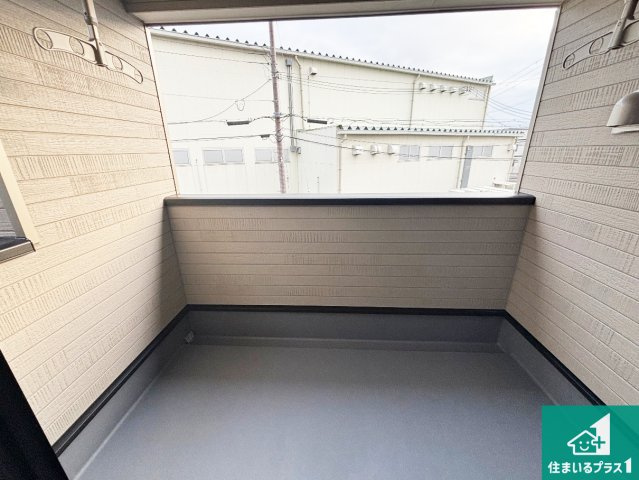 和歌山市鳴神　第４期　新築一戸建てのバルコニー|インナーバルコニーは天気に左右されず洗濯物を干すことができ、ご家族が多くても安心！