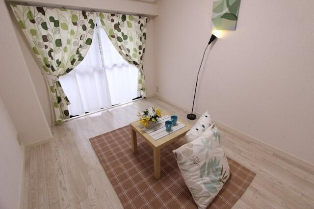 コーポラストマトの居間・リビング|※２０９号室募集時の写真です。