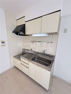 【キッチン】 | 八幡屋港友マンション | きれいなキッチンです