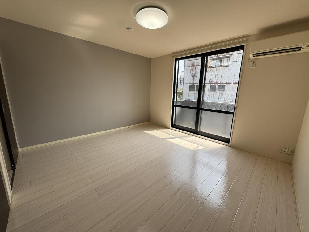 ピアチェーレ桜井の居間・リビング