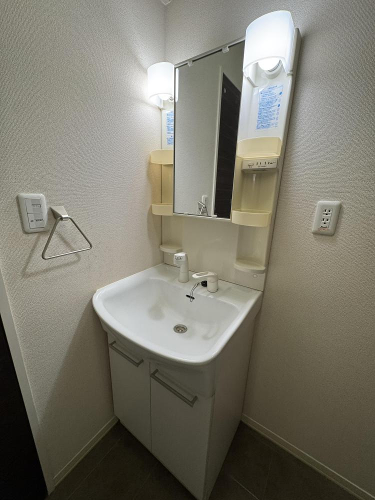 ピアチェーレ桜井の独立洗面台