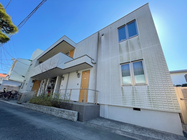 Ｓｃｈｗｅｒｅｓ　Ｓｃｈｌｏｓｓ　新逗子の外観