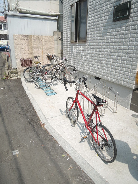 Ｓｃｈｗｅｒｅｓ　Ｓｃｈｌｏｓｓ　新逗子のその他共用部分|駐輪場