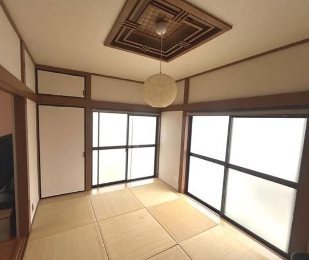 清滝中町　中古一戸建ての和室|和室5.0帖
■物件内覧・資金計画相談・住宅ローン相談、リフォーム相談、お問合せ受付中■
※当日・翌日のご内覧、ご相談はお電話でのお問合せがスムーズです！