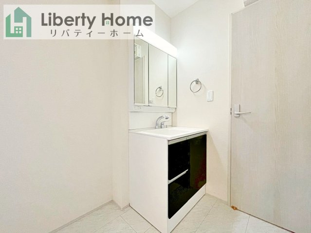 水戸市内原町第12　新築戸建　1号棟の独立洗面台