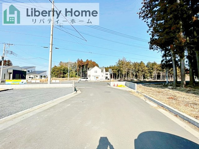 水戸市内原町第12　新築戸建　1号棟の前面道路含む現地写真