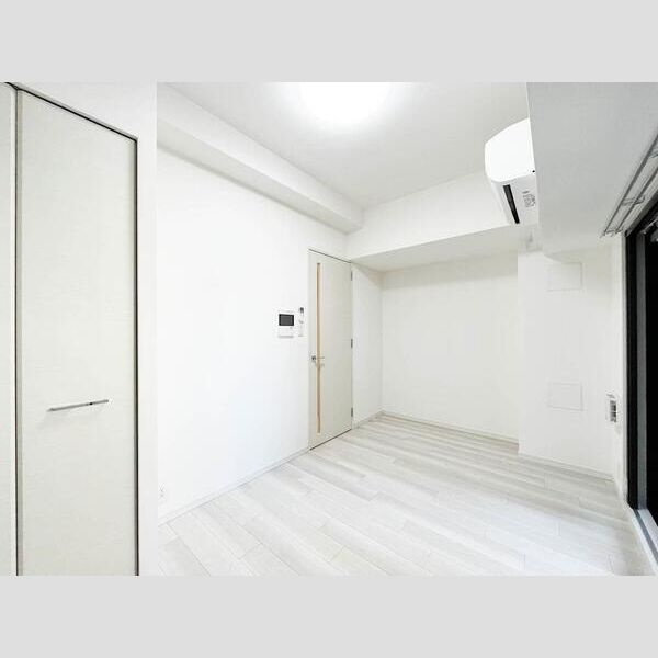 S-RESIDENCE新大阪Rishの居間・リビング