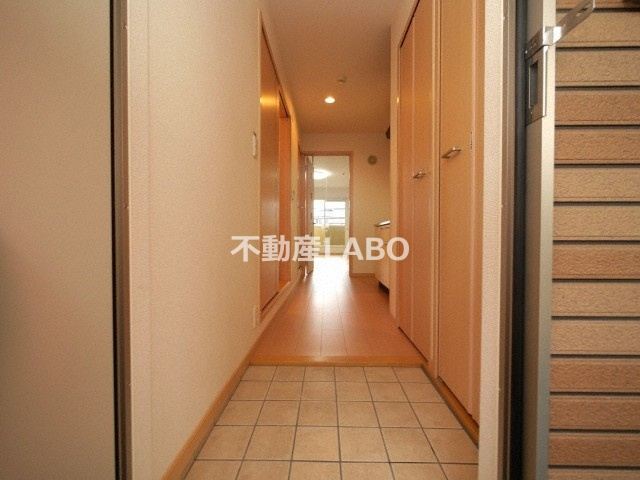 ジャン・ボヌールの玄関