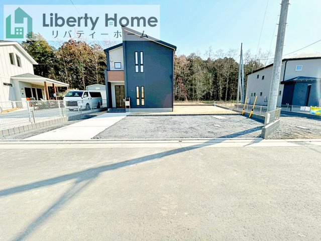 水戸市内原町第12　新築戸建　2号棟の駐車場