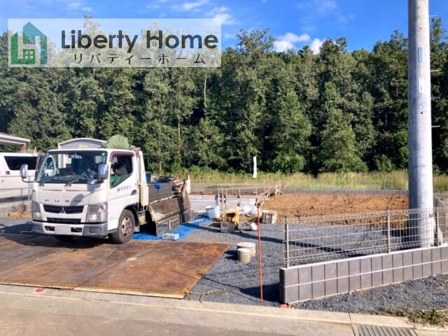 水戸市内原町第12　新築戸建　2号棟の前面道路含む現地写真