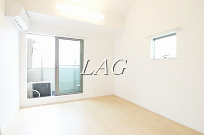 【居間・リビング】 | グランディール柴又 | 洋室のお部屋です。