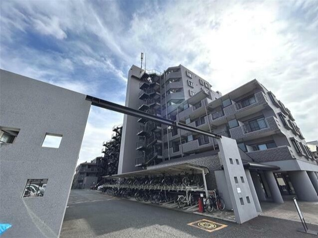 新座市畑中３丁目の賃貸マンションの外観パース
