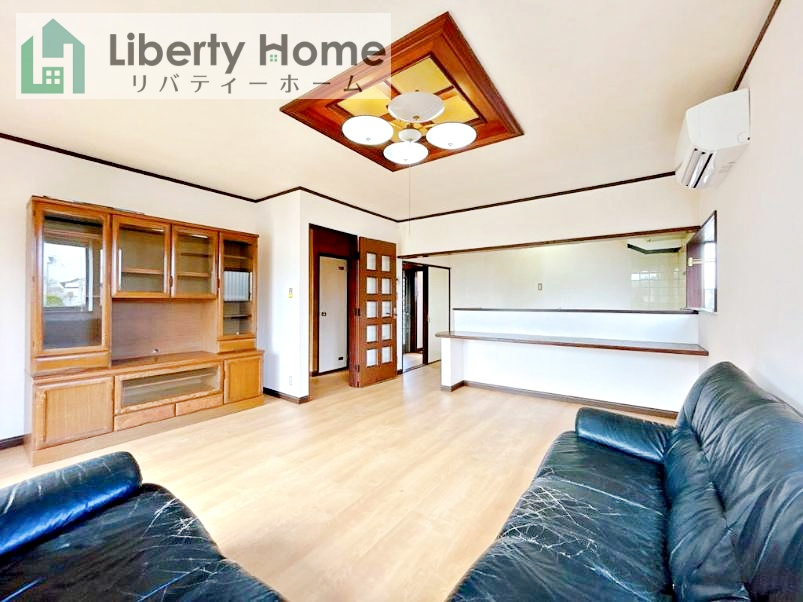 北茨城市関南町神岡上　中古戸建の居間・リビング