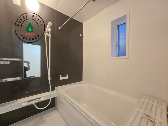 福岡市東区舞松原6丁目第2-2棟（2号棟）の浴室|浴室は一日の疲れを癒す場所だから、家族みんながゆったりできる快適設計。追い炊き機能付きオートバス。安定した温度で、いつでも快適に入浴できます。