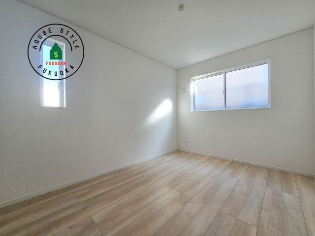 福岡市東区舞松原6丁目第2-2棟（2号棟）の洋室|各部屋収納を備えており過ごしやすいお家です！