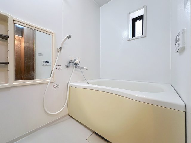 ハイラーク桜ヶ丘Xの浴室