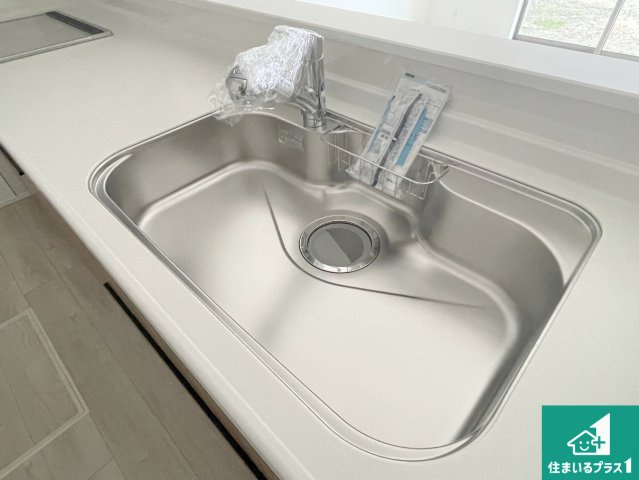 甲賀市甲賀町大原市場　第24-2期　新築一戸建ての設備|洗い物も楽にできる、広々シンク！