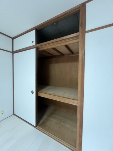 東舞子台ハイツB棟の収納