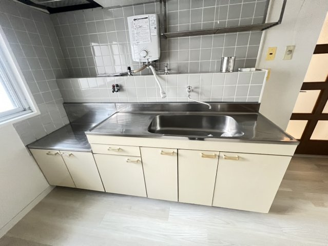 東舞子台ハイツB棟のキッチン