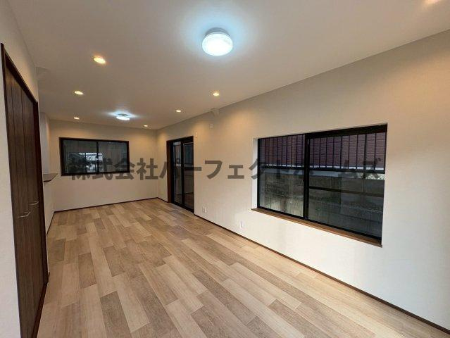 【居間・リビング】の画像