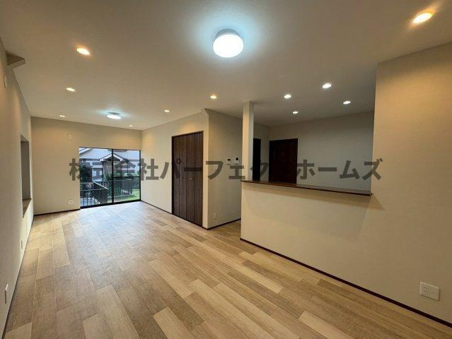 【居間・リビング】の画像