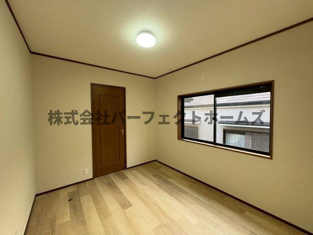 枚方市長尾東町３丁目の中古一戸建の洋室|スタンダードな洋室です