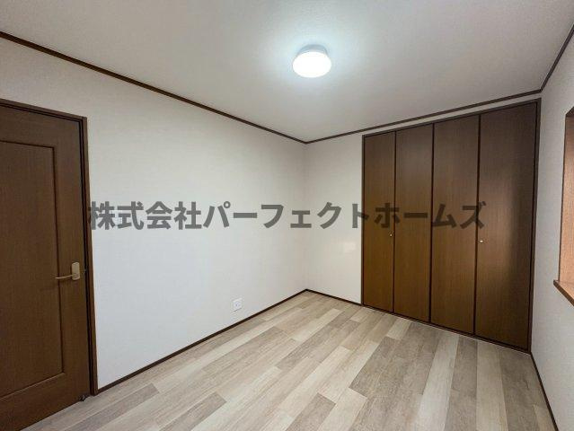 枚方市長尾東町３丁目の中古一戸建の洋室|スタンダードな洋室です