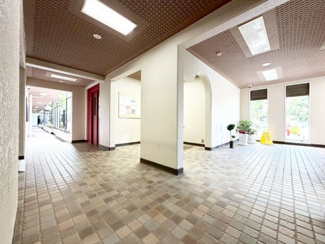 【エントランス】