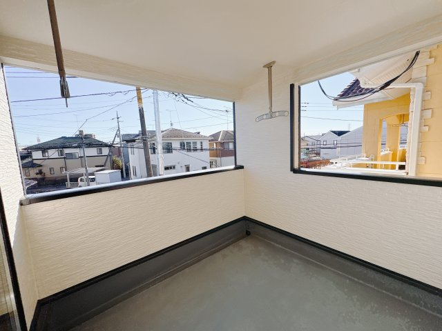 【Cradle garden】宇都宮市今泉町 第5 新築住宅 全2棟のバルコニー|〇1号棟　インナーバルコニー〇
天候に左右されにくいインナーバルコニーは、洗濯物干しはもちろん、趣味の空間としても大活躍♪
暮らしにゆとりを添えてくれる癒し空間です。
※2026年1月撮影