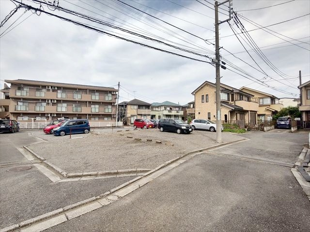 【外観】 | 狭山市広瀬東1丁目　全2区画　A区画 | 買物施設近く便利な立地です