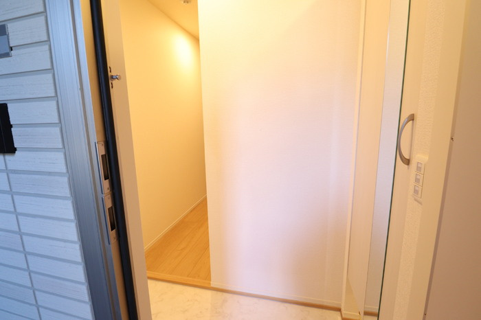 アベニール大倉山の玄関|玄関