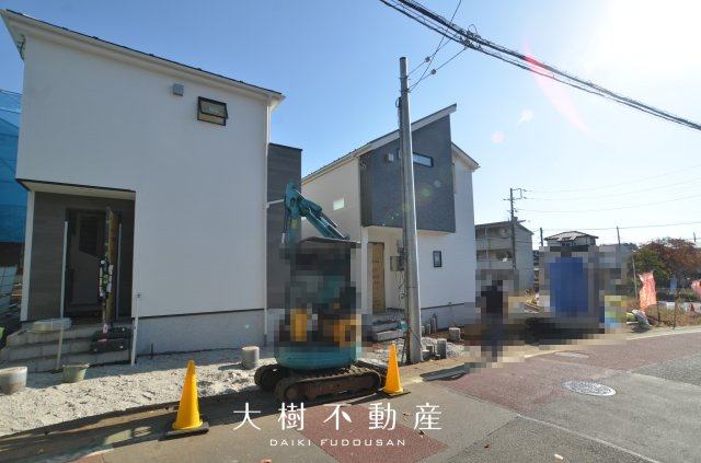 【前面道路含む現地写真】 | 綾瀬市寺尾本町３丁目　新築戸建て　全4棟【仲介手数料無料】 | ※令和7年12月上旬に撮影