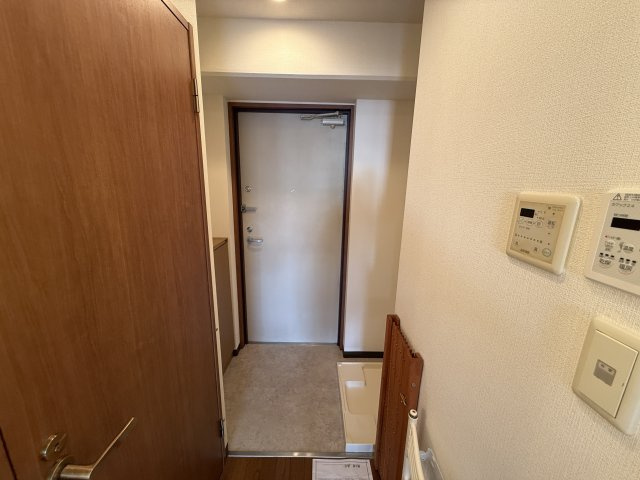 フローライト蛍池の玄関