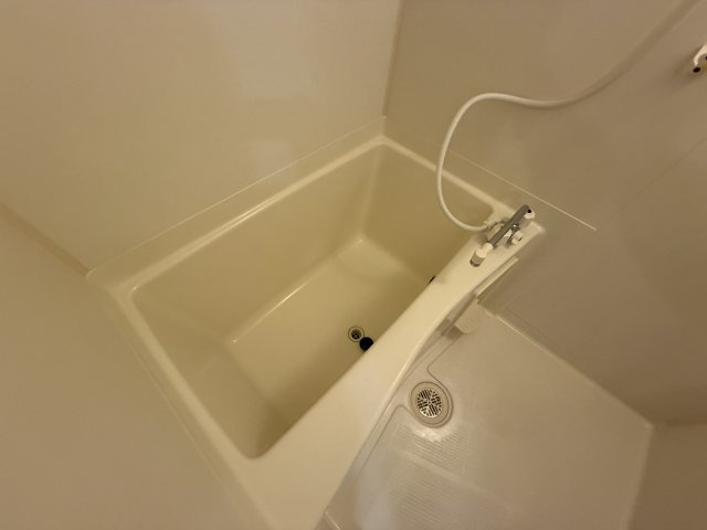 フローライト蛍池の浴室