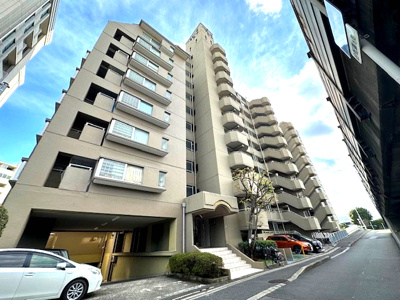 【外観】 | パラツィーナセシリア豊中 | 大阪モノレール本線「柴原阪大前」駅まで徒歩11分の好立地マンション！お出かけや通勤通学にも便利です。