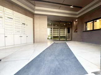 【エントランス】