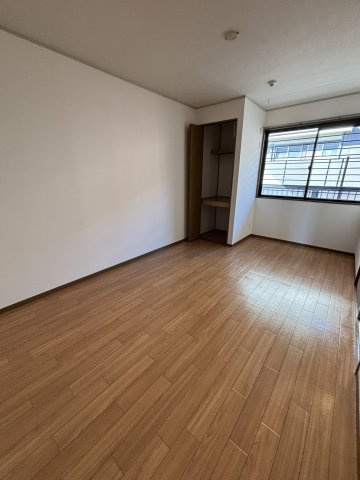 グランシャリオの洋室