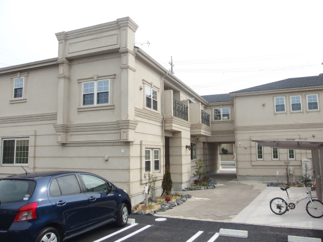 リーブルスティルＢの駐車場