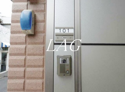 【セキュリティ】 | シルバーグレイス | モニター付きインターホンになります。