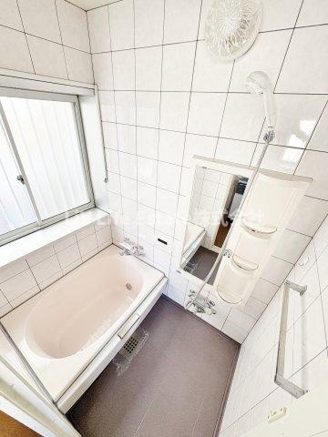 栄町貸家の浴室