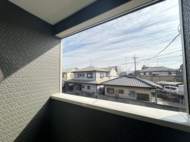 【Cradle garden】宇都宮市今泉町 第5 新築住宅 全2棟の展望|〇インナーバルコニーから〇
バルコニーからの南側眺望。十分な陽当りが確保されています！是非現地にてご体感下さい。ご見学については、平日・時間外なども対応致します。
