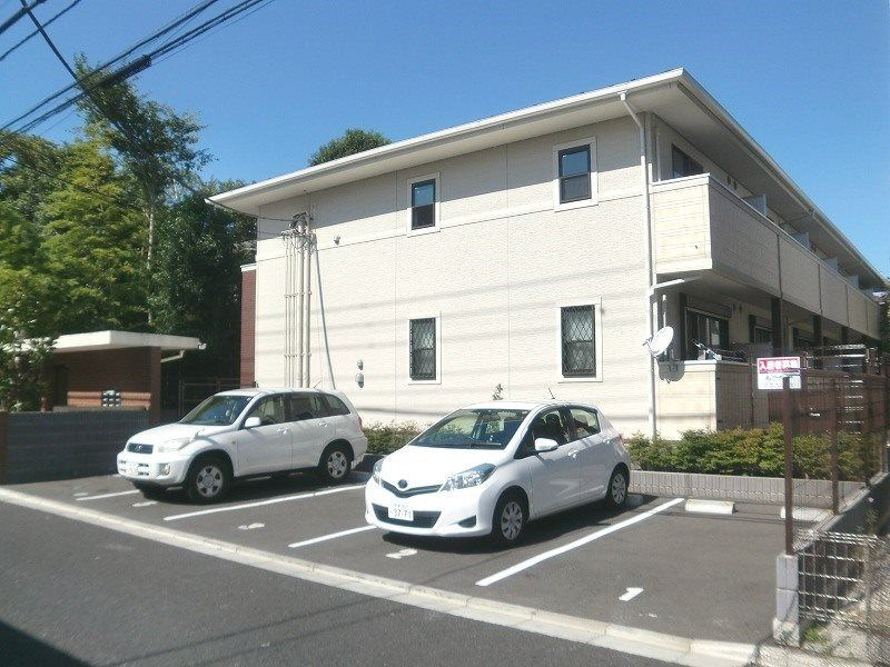 カーサ　マグノリア の駐車場