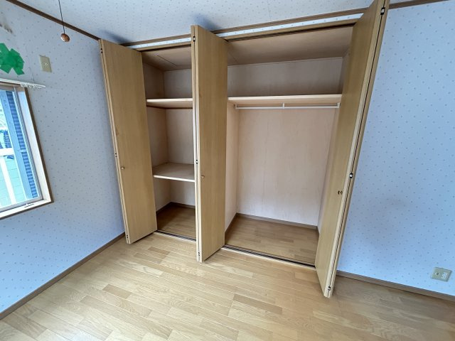 【収納】 | 宝塚市千種2丁目中古戸建 | 洋室9帖